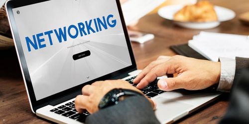 計(jì)算機(jī)專業(yè)緣何經(jīng)久不衰？解析其廣闊就業(yè)前景與核心軟硬件方向